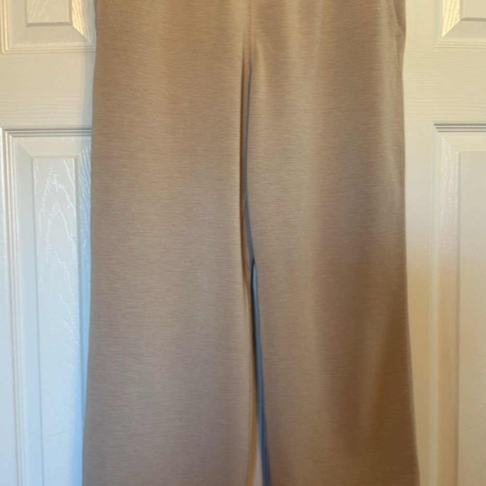 Lululemon Wide Leg Cropped Pants in the color bone. NWOT.